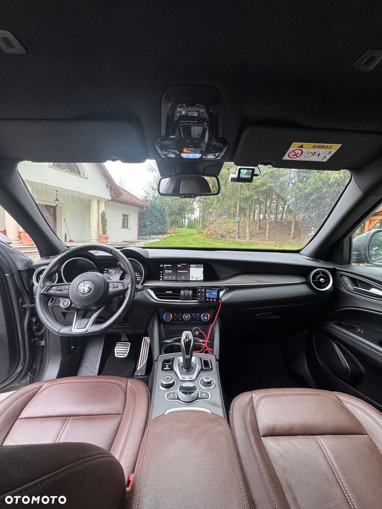Alfa Romeo Stelvio 2.0 Turbo TI Q4 - 14