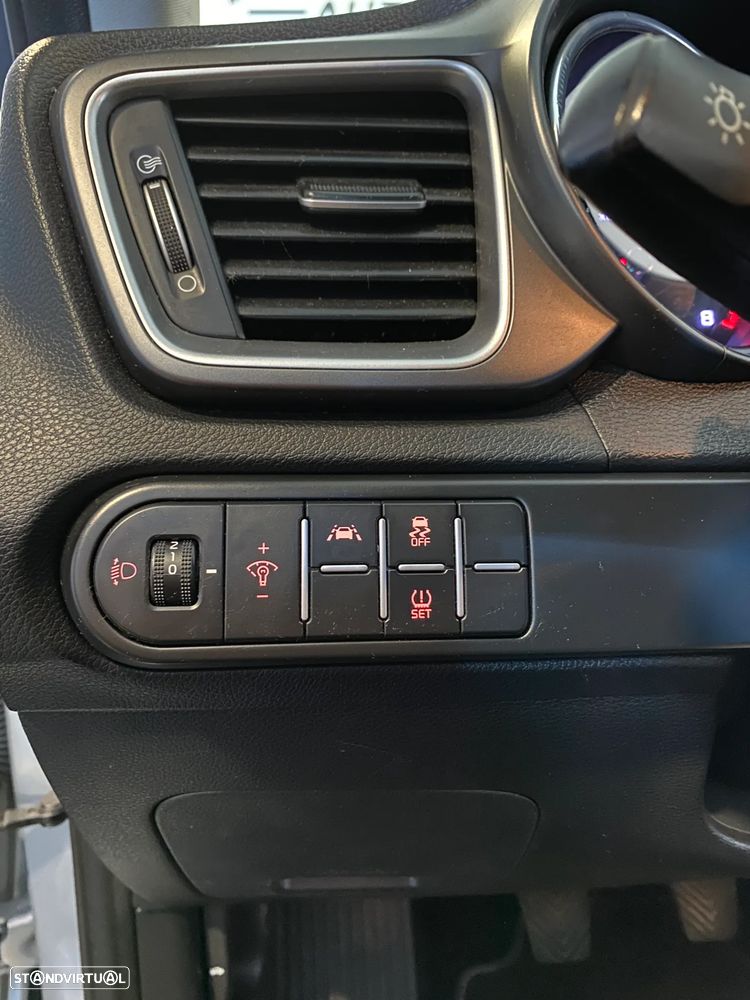 Kia Ceed 1.0 T-GDI 120 OPF Nightline Edition - 24