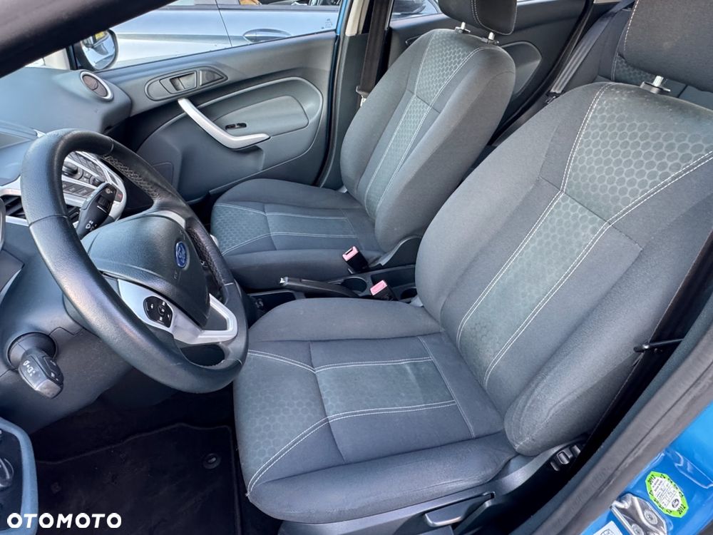Ford Fiesta 1.4 Titanium EU6 - 8