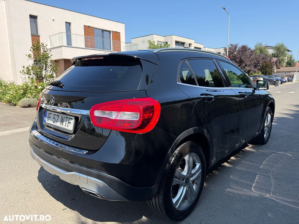 Mercedes-Benz GLA 250 7G-DCT - 10