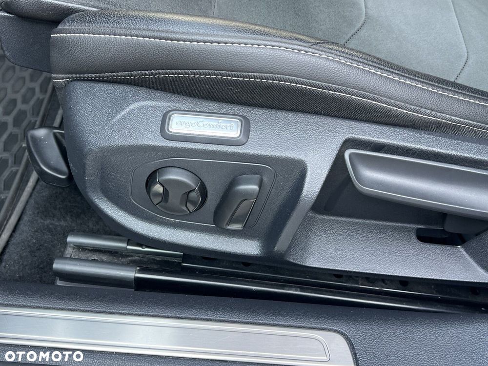 Volkswagen Arteon 2.0 TSI Elegance DSG - 26