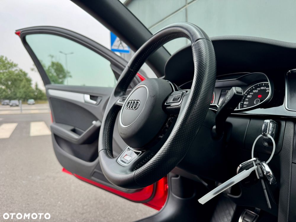Audi A4 Avant 2.0 TDI DPF clean diesel quattro S line Sportpaket - 32