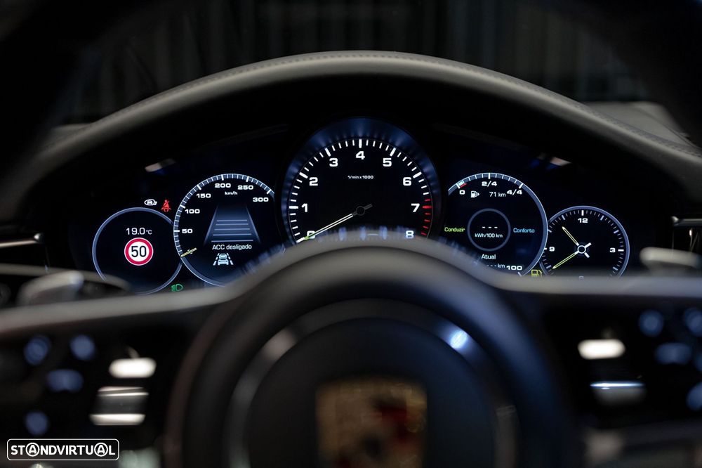 Porsche Panamera Sport Turismo 4 E-Hybrid Edition 10 Anos - 29