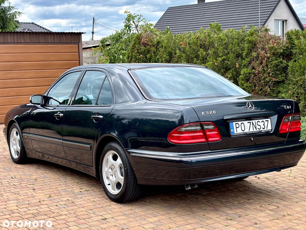 Mercedes-Benz Klasa E - 6
