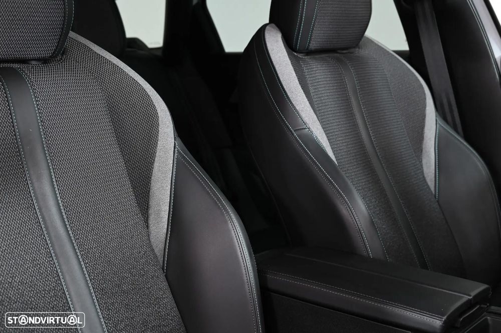 Peugeot 308 SW 1.6 Hybrid Allure Pack e-EAT8 - 24