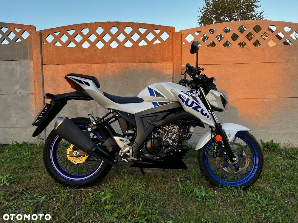 Suzuki GSX - 4