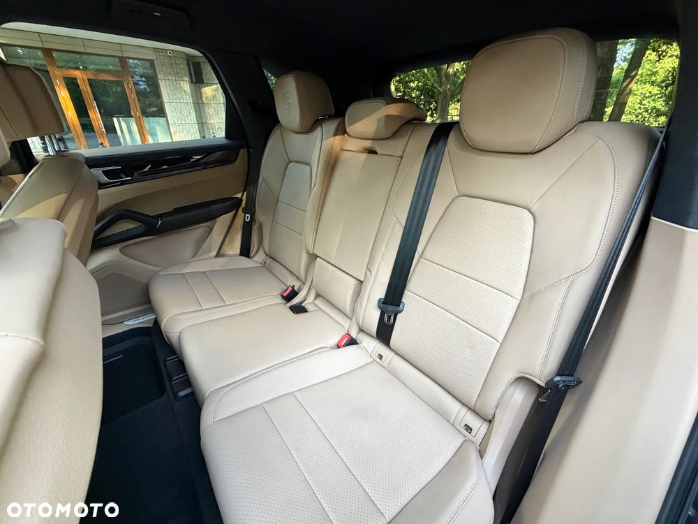 Porsche Cayenne Standard - 11