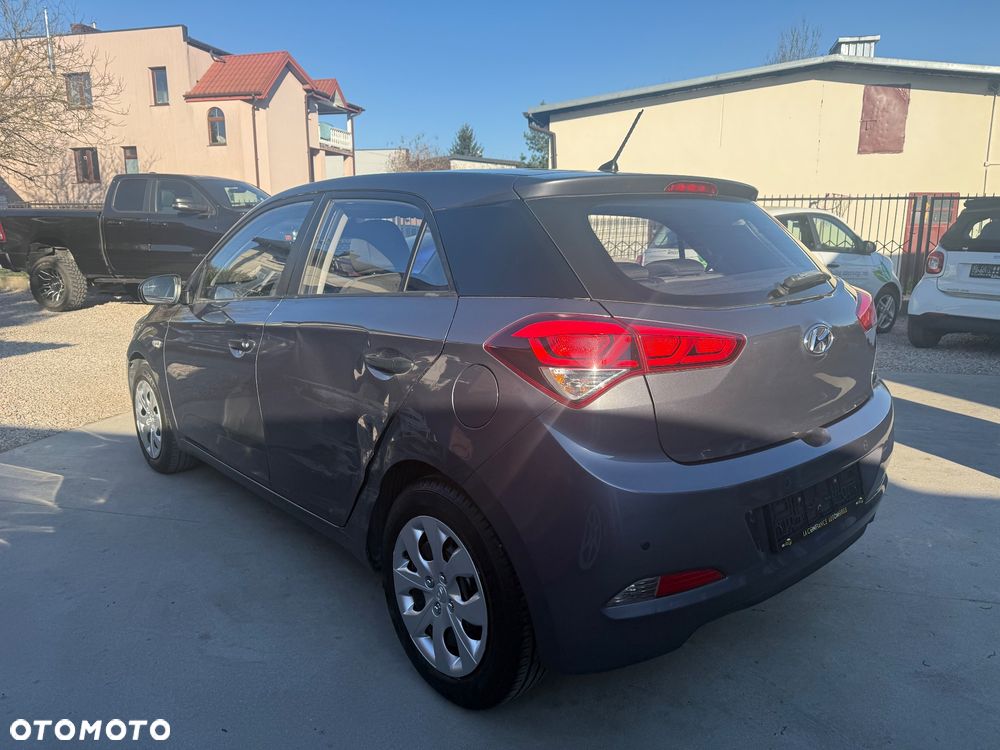 Hyundai i20 1.2 - 9