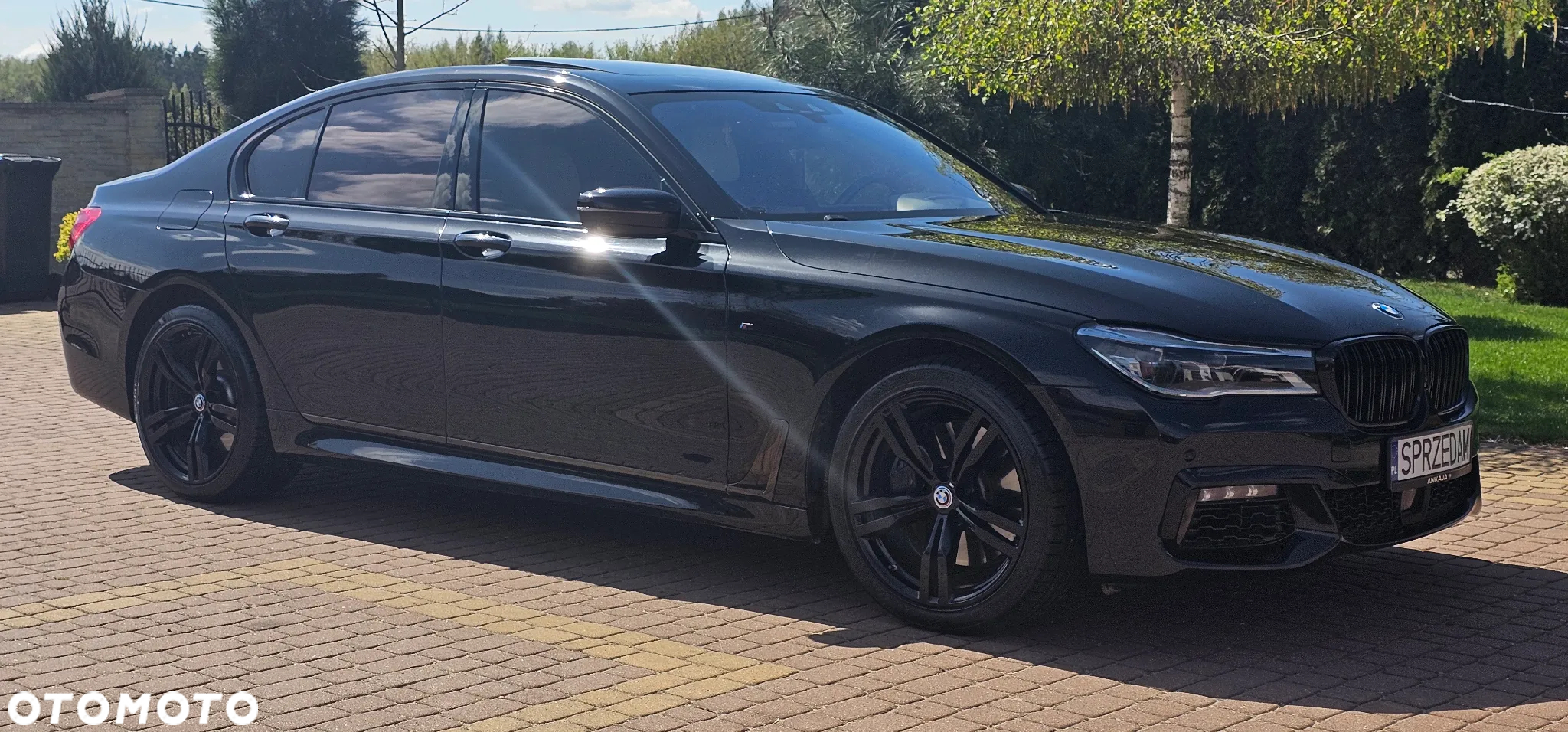 BMW Seria 7 750i xDrive - 32