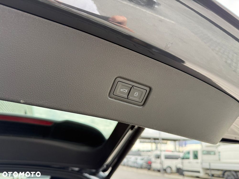 Audi Q5 Sportback - 11