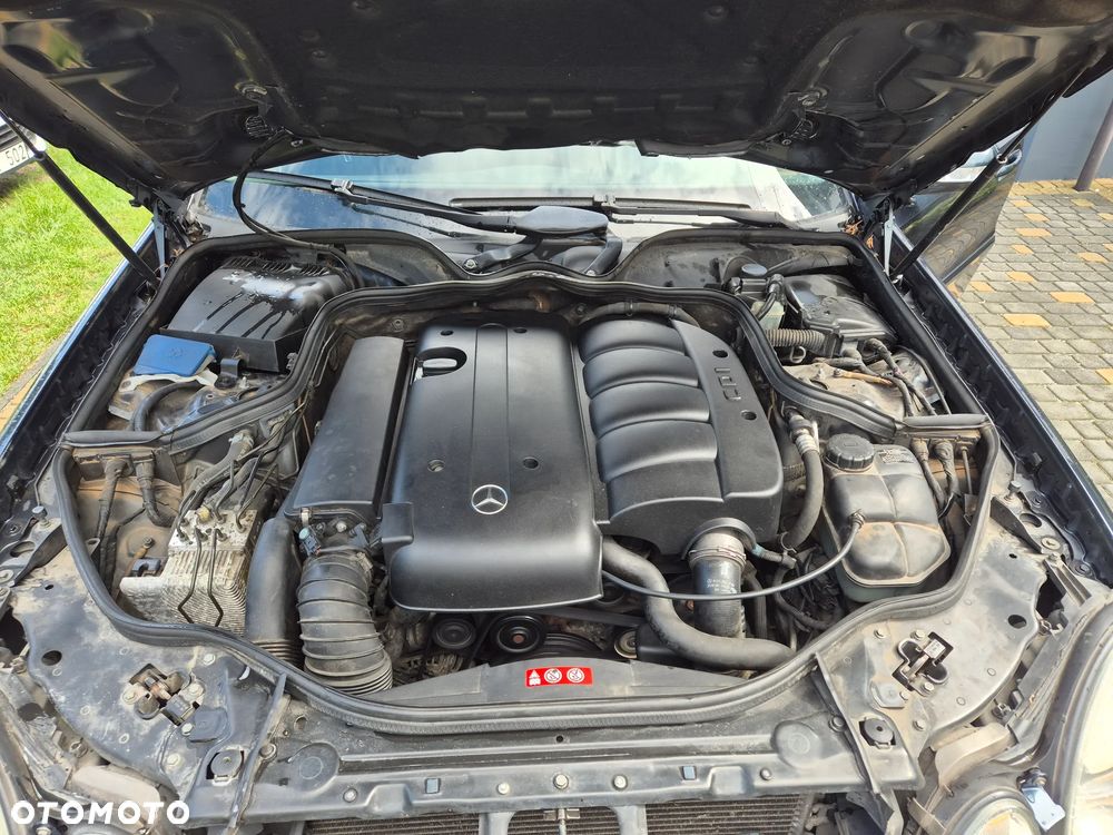 Mercedes-Benz Klasa E 200 CDI Classic DPF - 11
