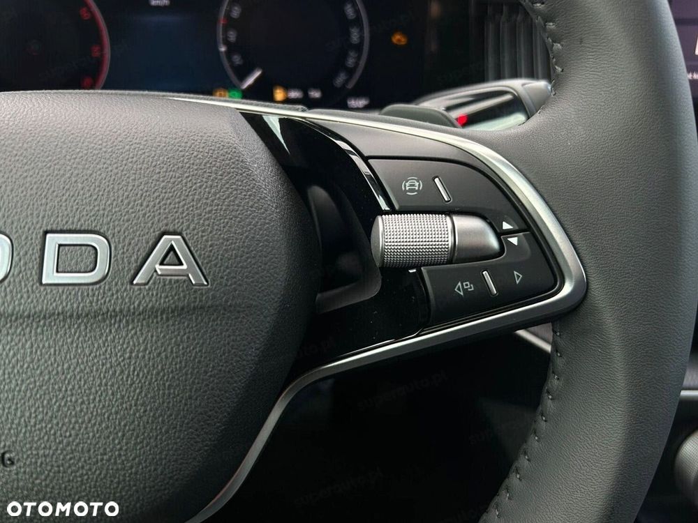 Skoda Superb 2.0 TDI SCR 4x4 Drive DSG - 8