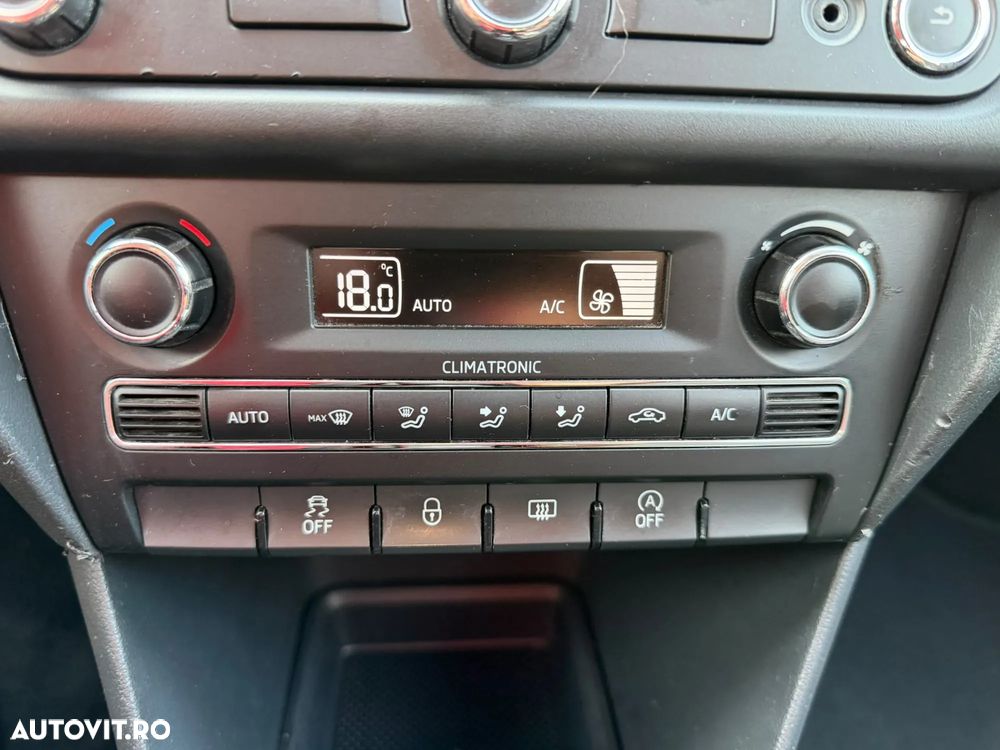 Skoda RAPID - 12