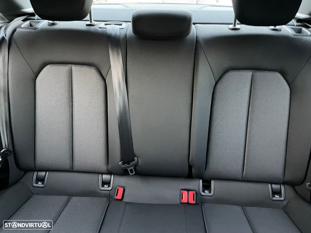 Audi A3 Limousine 30 TFSI Advanced - 9