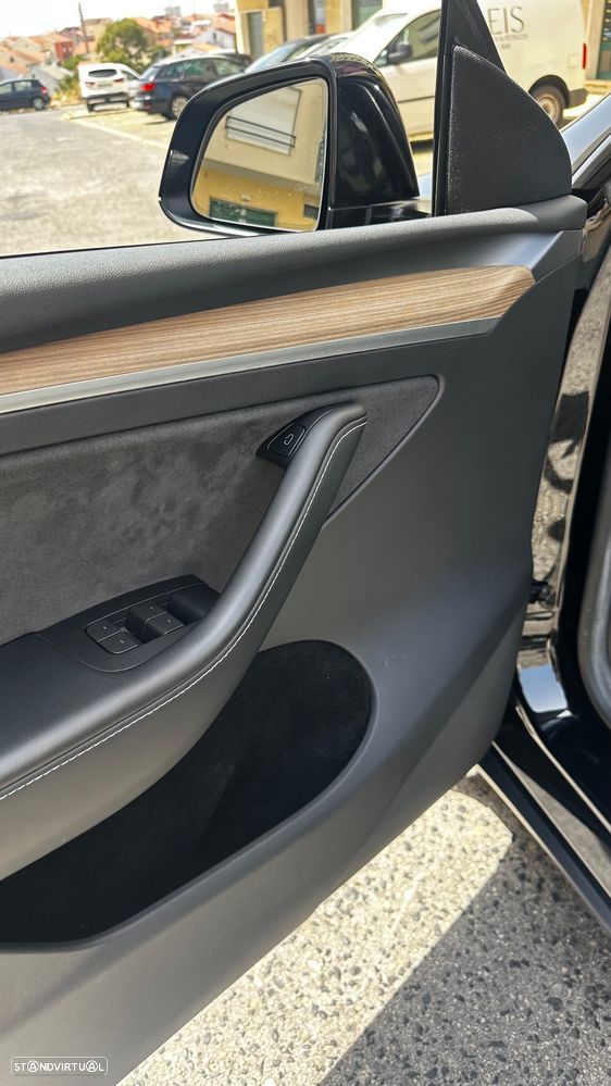 Tesla Model Y Tração Traseira - 15
