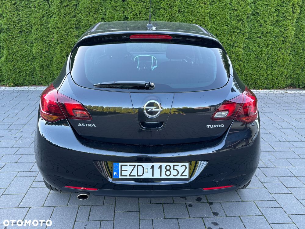 Opel Astra 1.4 Turbo 150 Jahre - 7