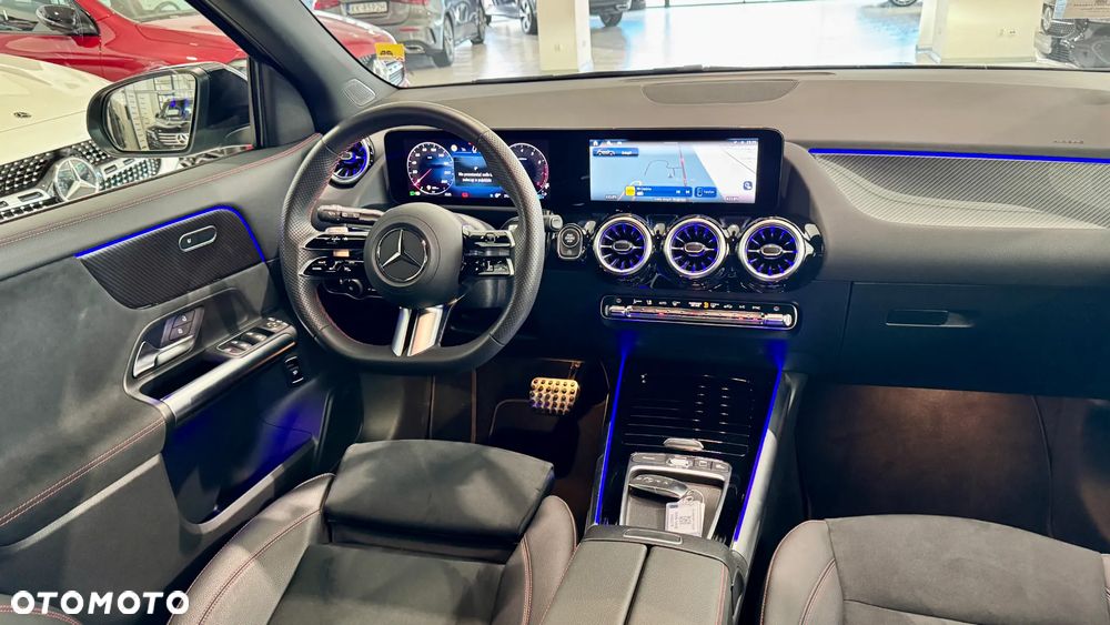 Mercedes-Benz GLA 200 AMG Line - 15