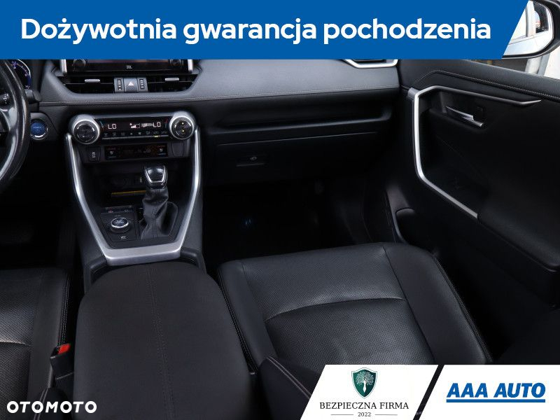 Toyota RAV4 - 9