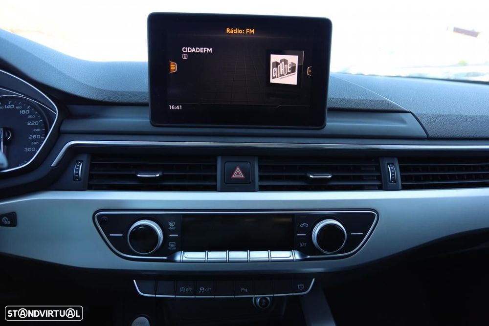 Audi A4 Avant 2.0 TDI Design S tronic - 11
