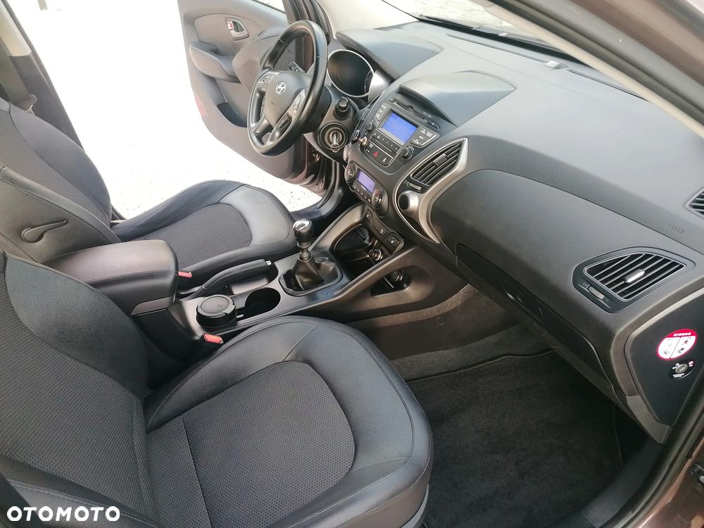Hyundai ix35 1.6 2WD Fifa World Cup Edition - 10