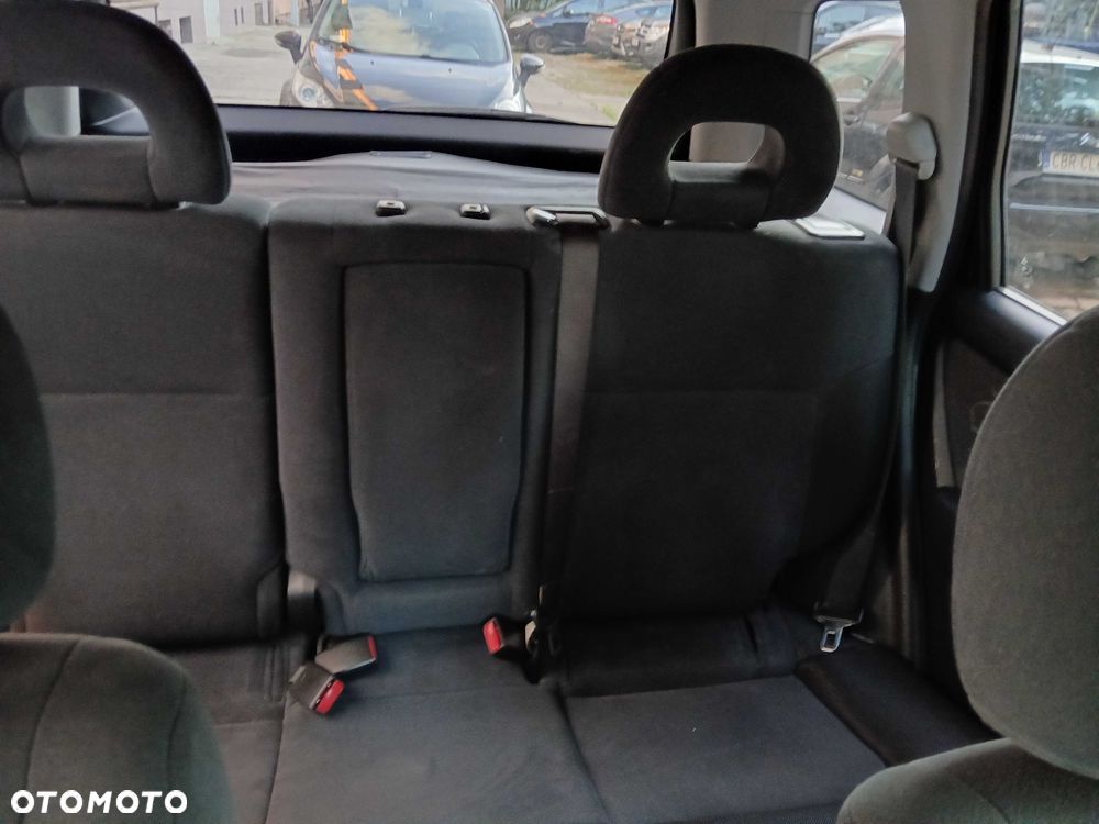 Mitsubishi Outlander - 7