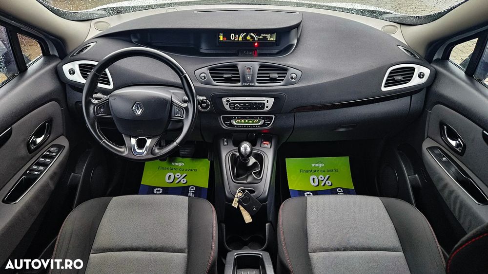 Renault Grand Scenic - 8