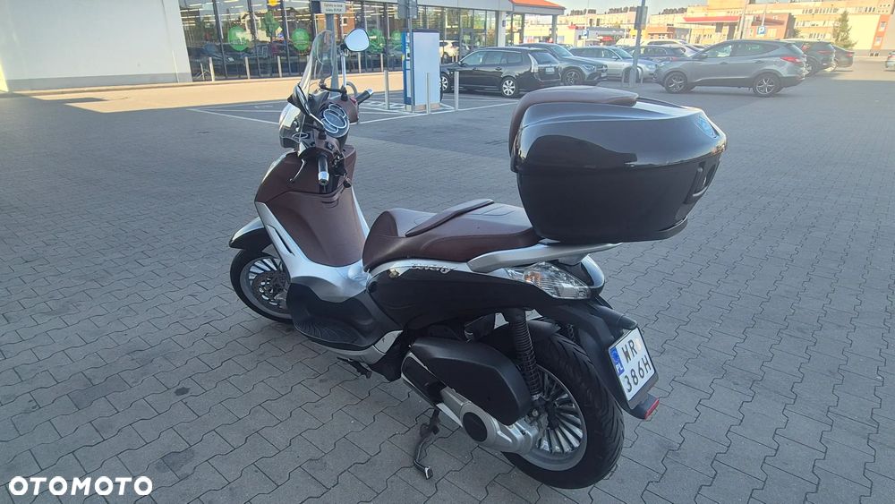 Piaggio Beverly - 12