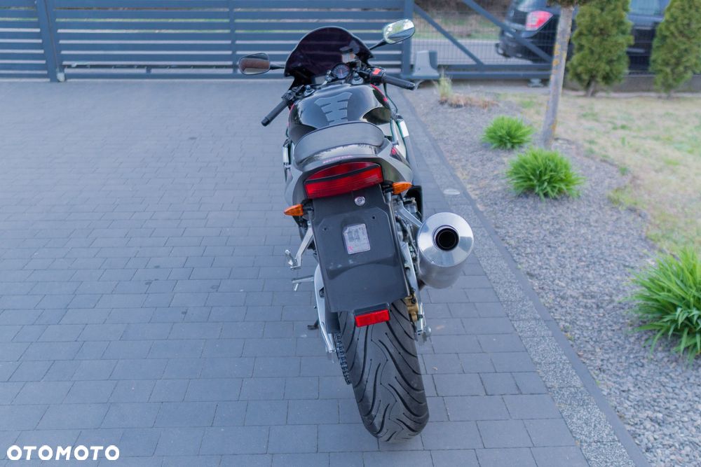 Honda CBR - 11