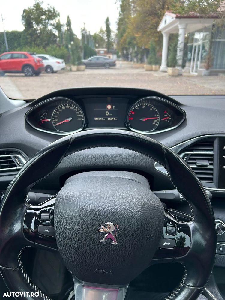Peugeot 308 - 13