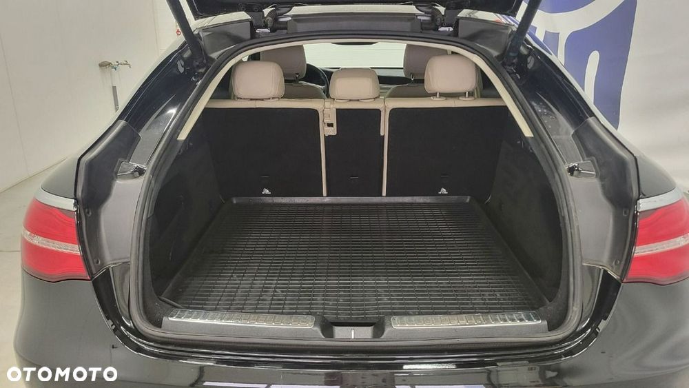 Mercedes-Benz GLC - 22