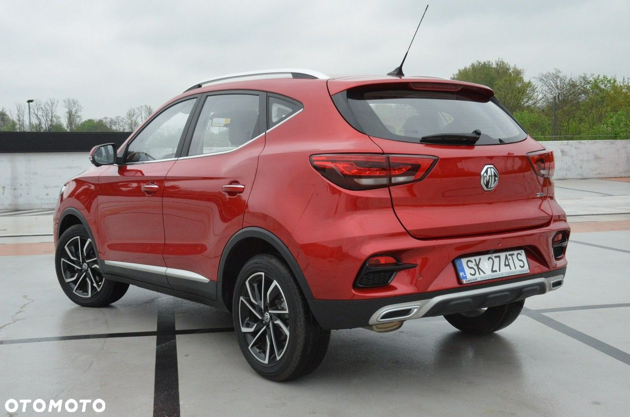 MG ZS - 10