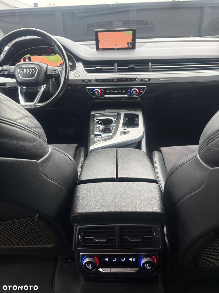 Audi Q7 - 30