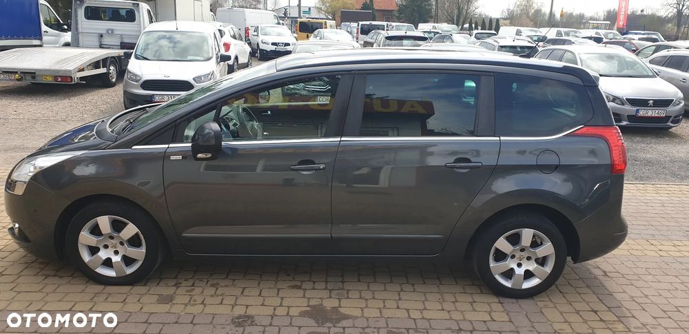 Peugeot 5008 - 3