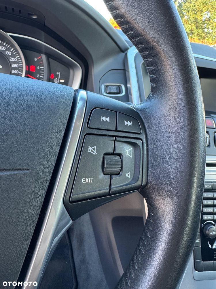 Volvo XC 60 D4 Drive-E Momentum - 23