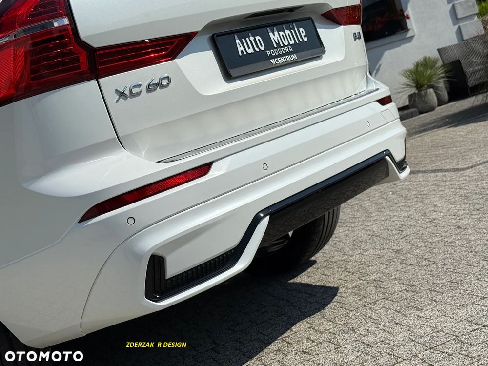 Volvo XC 60 B4 D AWD Plus Dark - 34