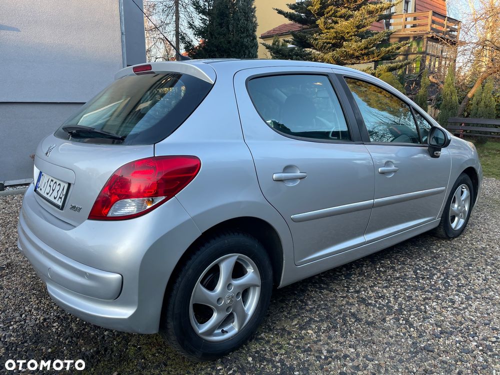 Peugeot 207 HDi FAP 92 Forever - 5