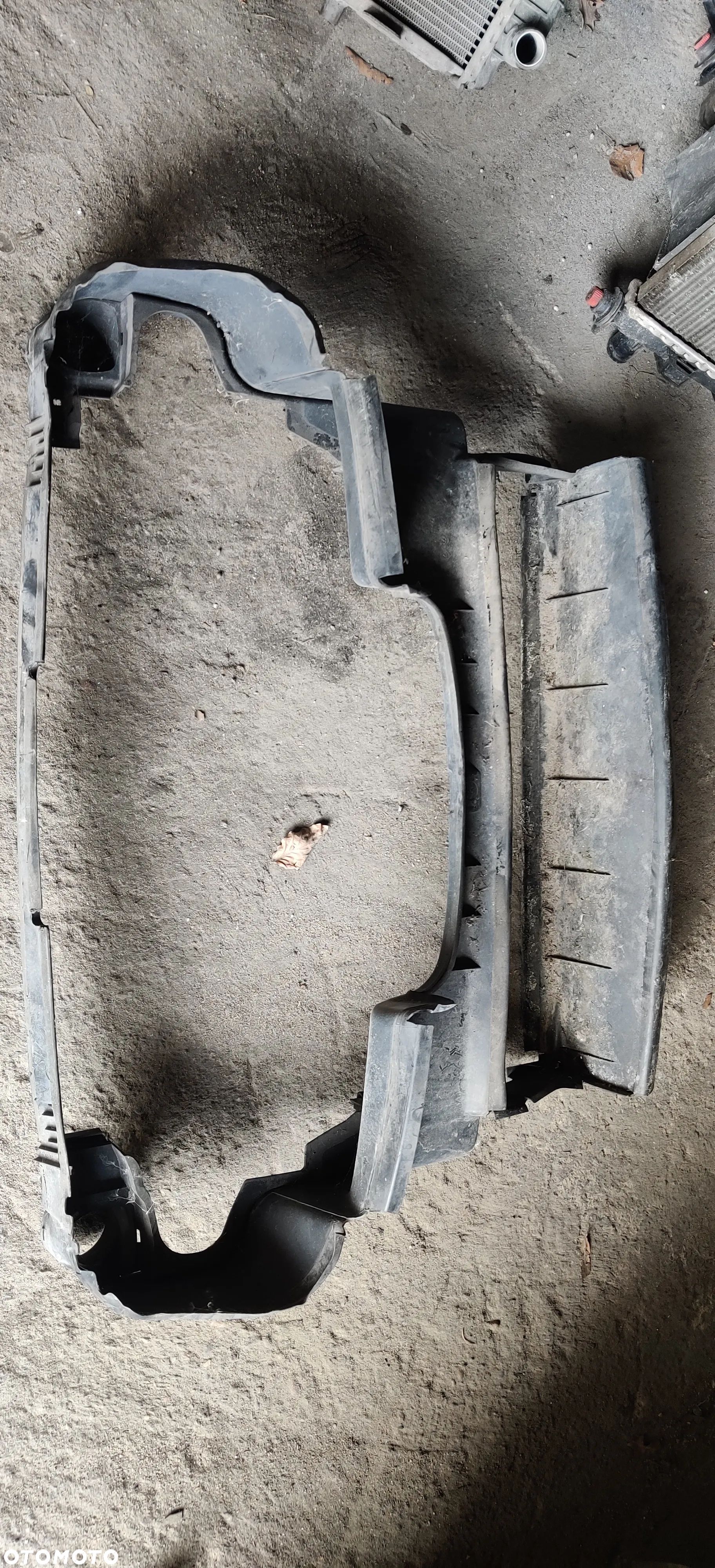 MERCEDES W251 3.0 KIEROWNICA POWIETRZA OBUDOWA A2515000116 - 1