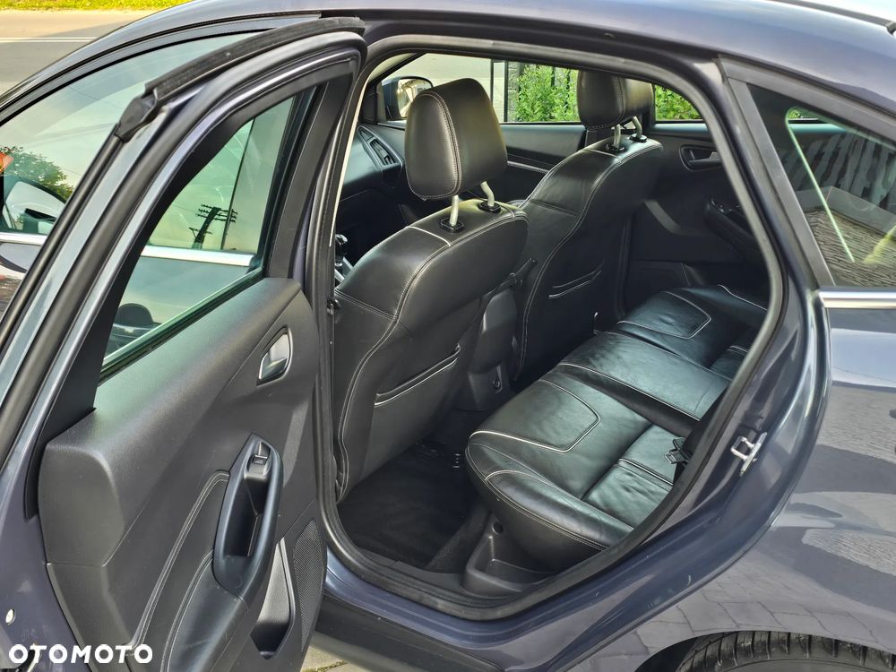 Ford Focus 1.6 EcoBoost Titanium - 20