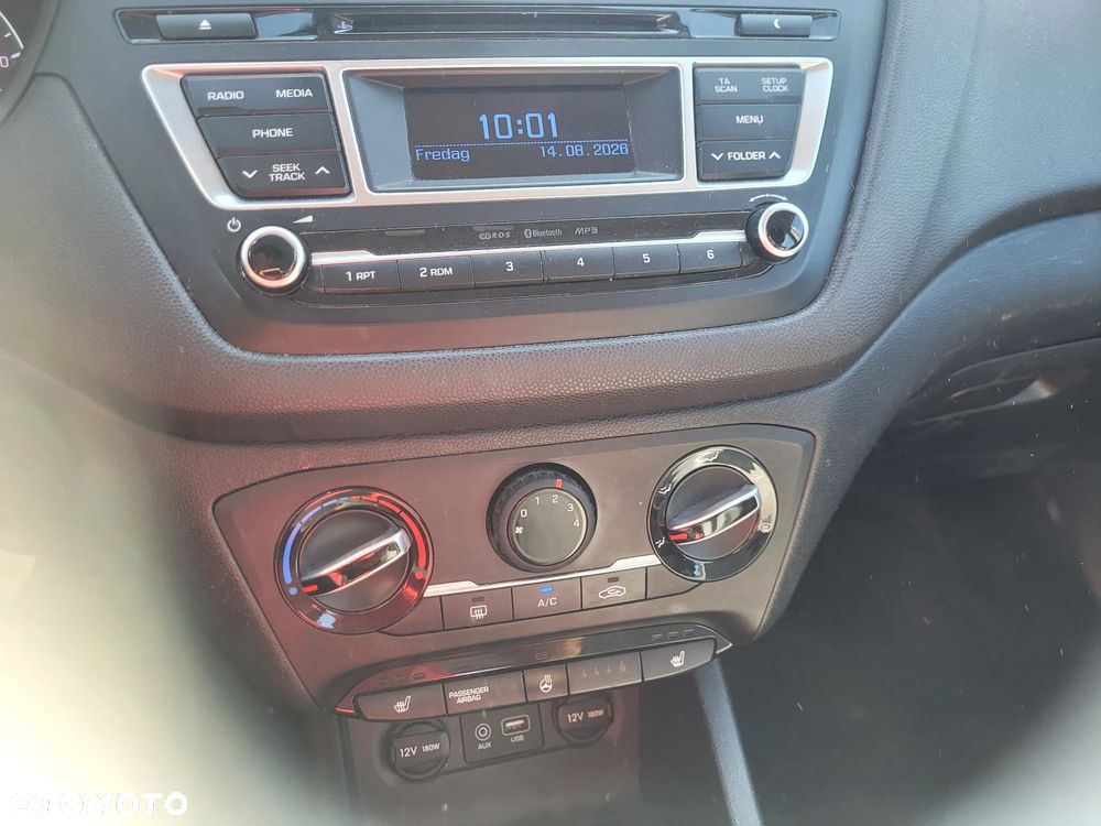Hyundai i20 blue 1.2 YES Silver - 26