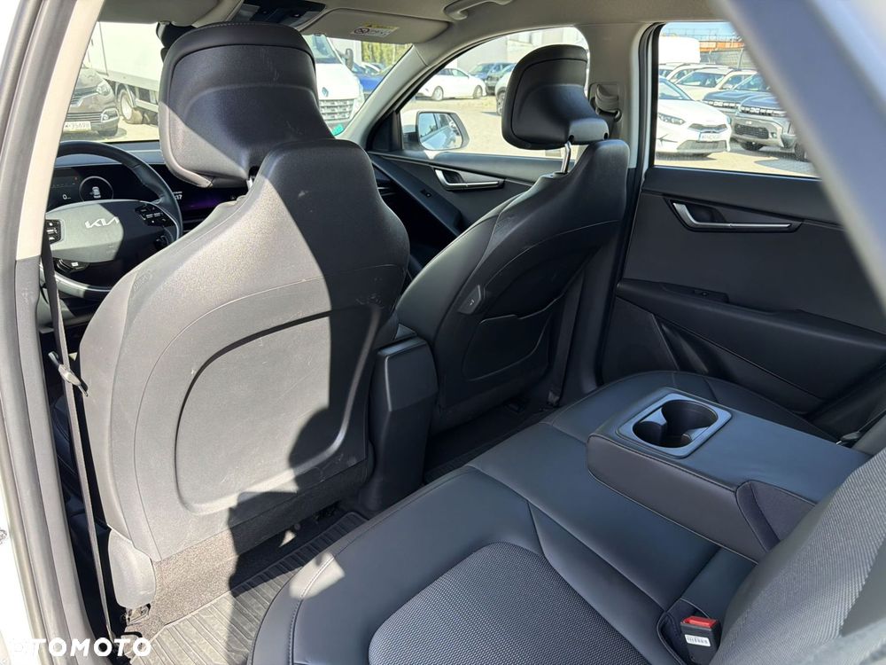 Kia Niro 64kWh M - 15