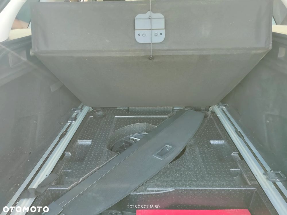 Peugeot 308 BlueHDi FAP 150 EAT6 Stop&Start Allure - 12