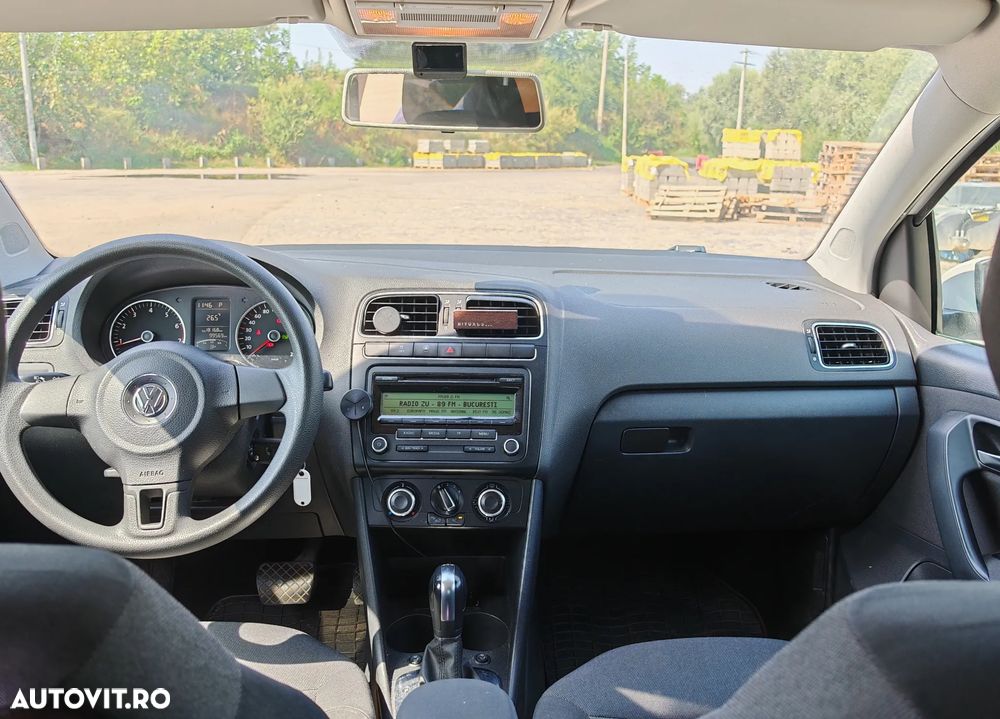 Volkswagen Polo 1.4 Highline DSG - 9