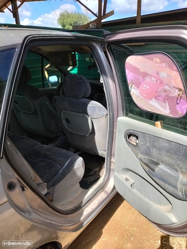 Renault Scénic 1.4 16V Expression - 6