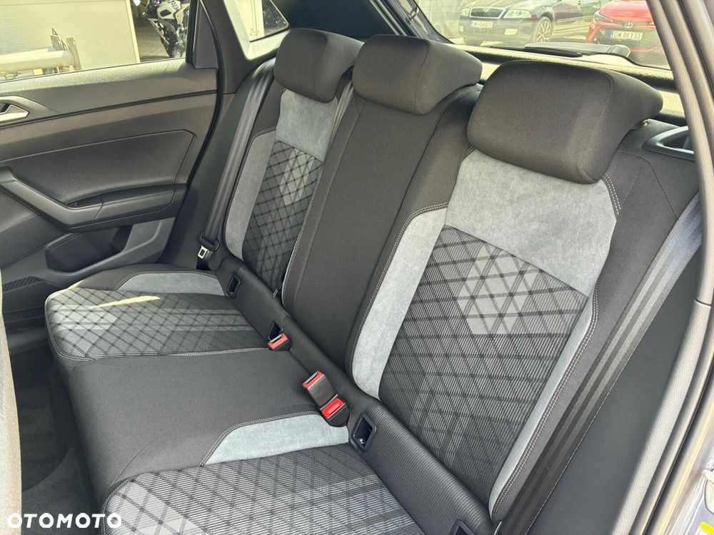 Volkswagen Polo - 7
