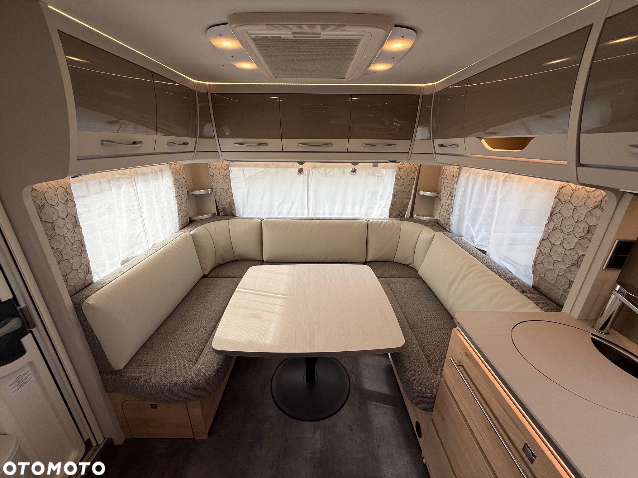 Dethleffs Nomad 730 FKR COMBI 6E Zimowa - 9