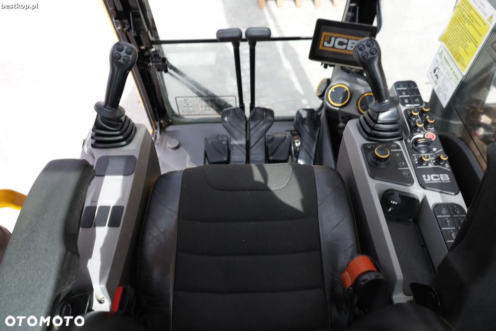 JCB 220X - 20