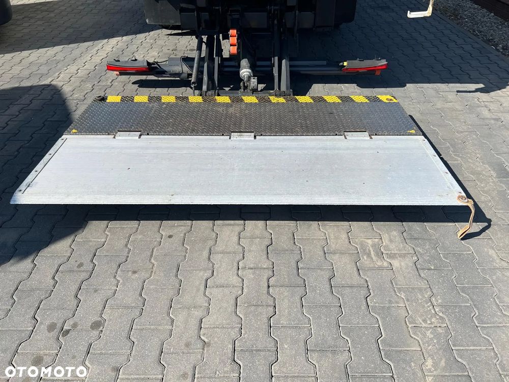 Mercedes-Benz Atego 1218 kontener winda mały Przebieg sprowadzony wron-pol - 4