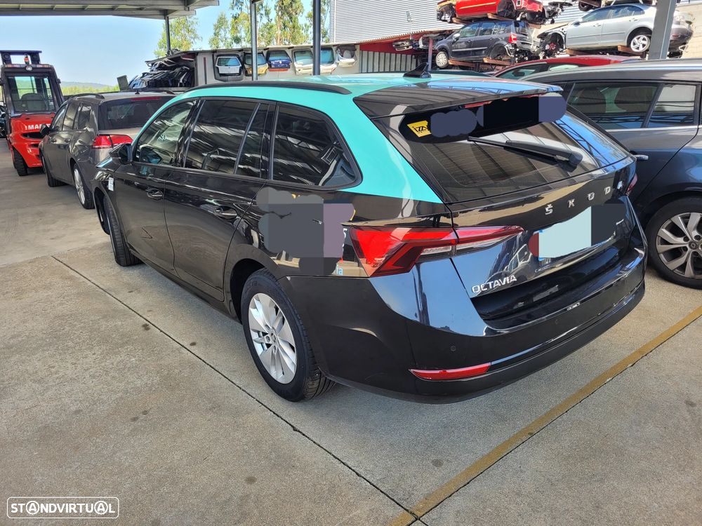 Skoda Octavia 2023 Tdi  para peças - 1