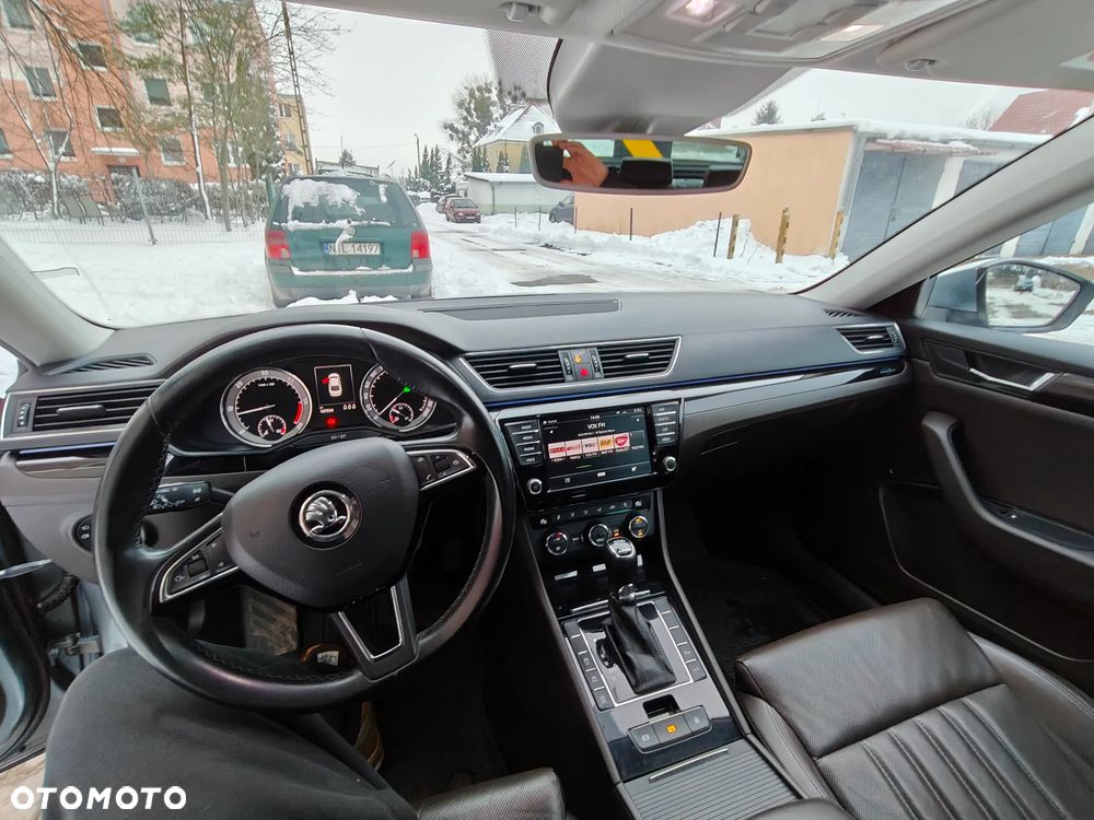 Skoda Superb 2.0 TDI L&K DSG - 10