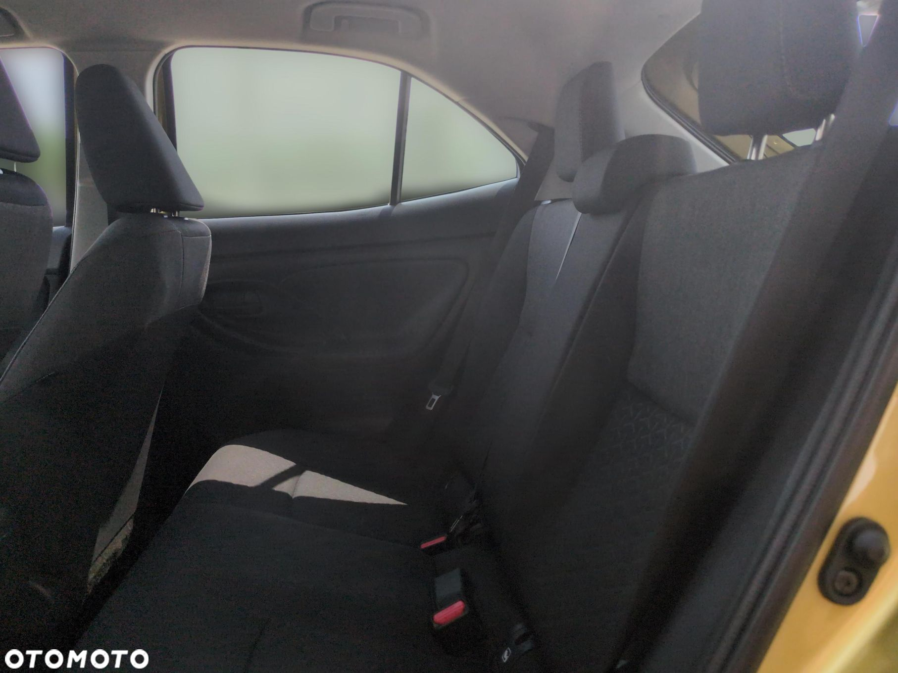 Toyota Yaris Cross Hybrid 1.5 Comfort 4x4 - 14